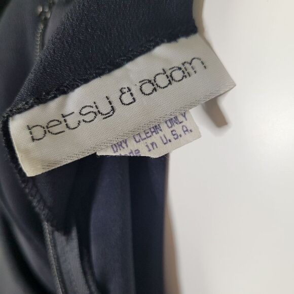 Betsy‎ & Adam Black Ruffle Skirt Faux Pearl Accent Sheath Dress Size 9/10 - Picture 8 of 9